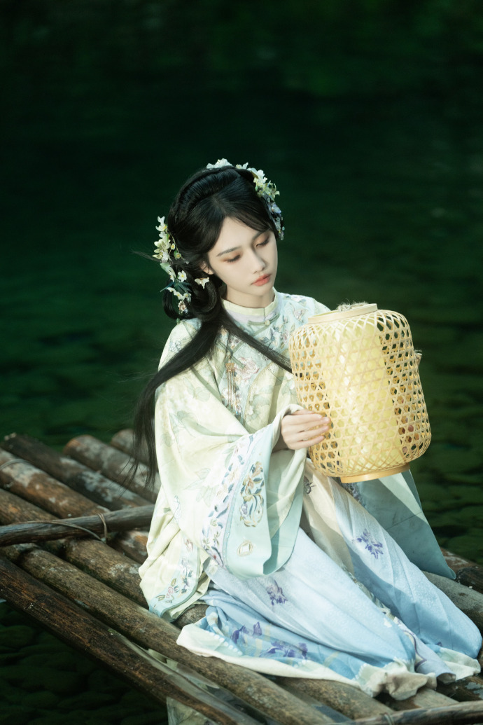 葬送的芙莉莲 封面